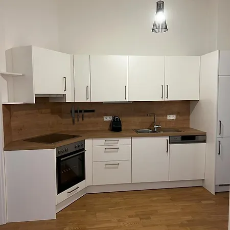 Old Town Vibe & Wave Graz