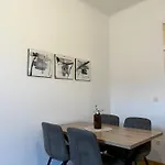 Apartment Old Town Vibe & Wave