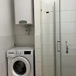 Old Town Vibe & Wave Apartment *