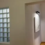 Old Town Vibe & Wave Apartment *