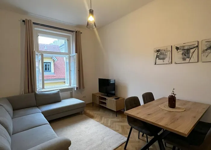 Old Town Vibe & Wave *